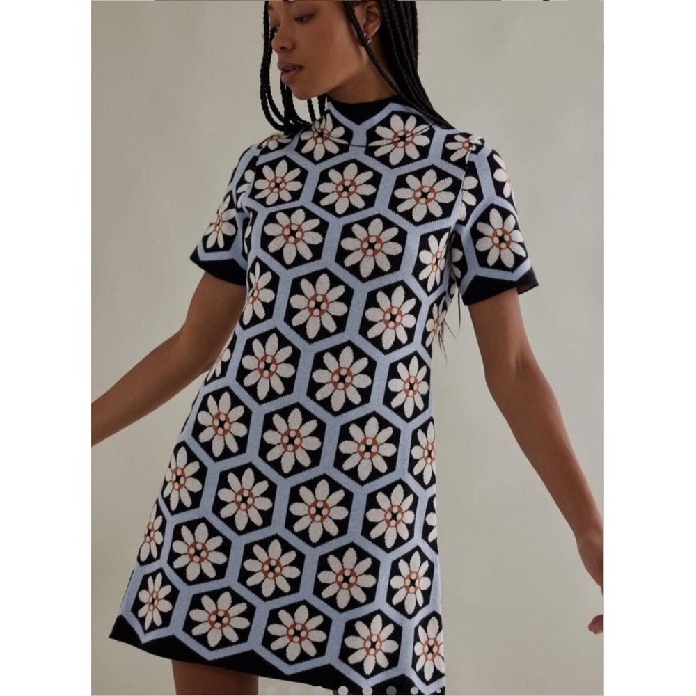 Anthropologie Nini Mock Neck Sweater Dress M Blue Floral Daisy Knit Mini NWT